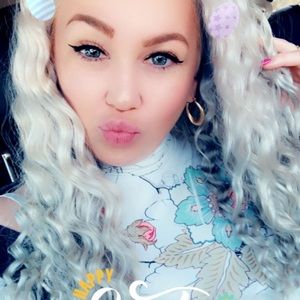 Meet your Posher, Caryn